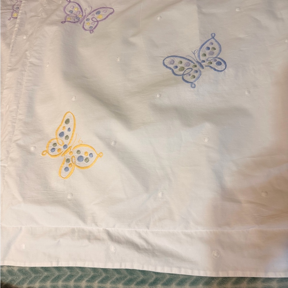Pottery Barn White Cotton Butterfly Embroidered Duvet and Shams Queen (2) - Picture 4 of 5